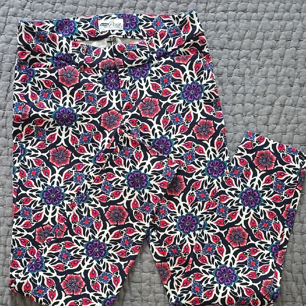 Old Navy Floral Patterned Pants